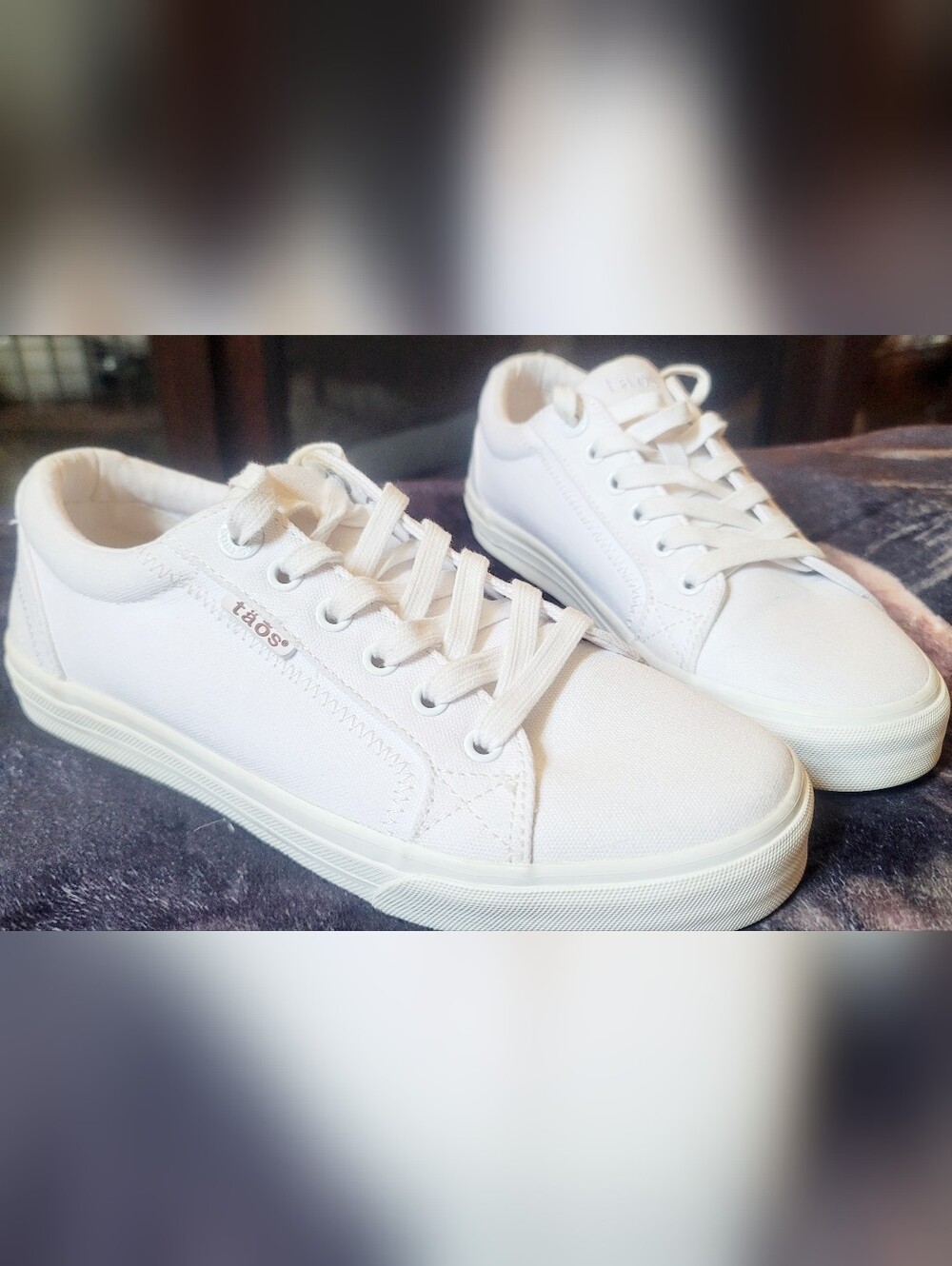 Taos Size 8W Plim Soul White Canvas Sneakers